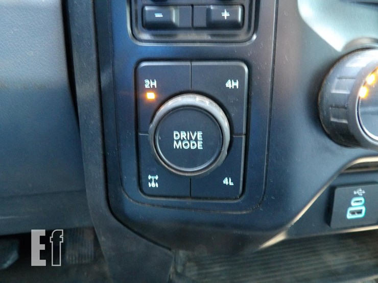 2023-ford-f350-image-22