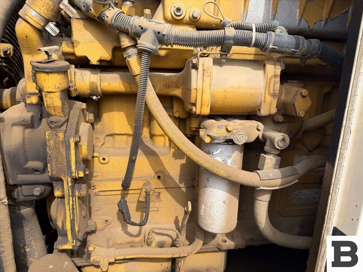 caterpillar-xq225-image-14