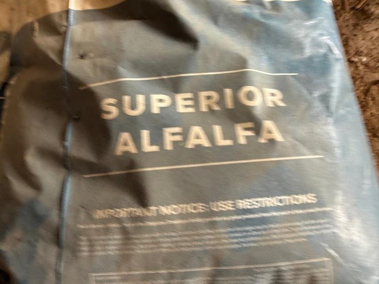 (40)-bags-beck's-superior-alfalfa-seed-image-3