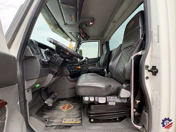 2024-international-hx520-image-80