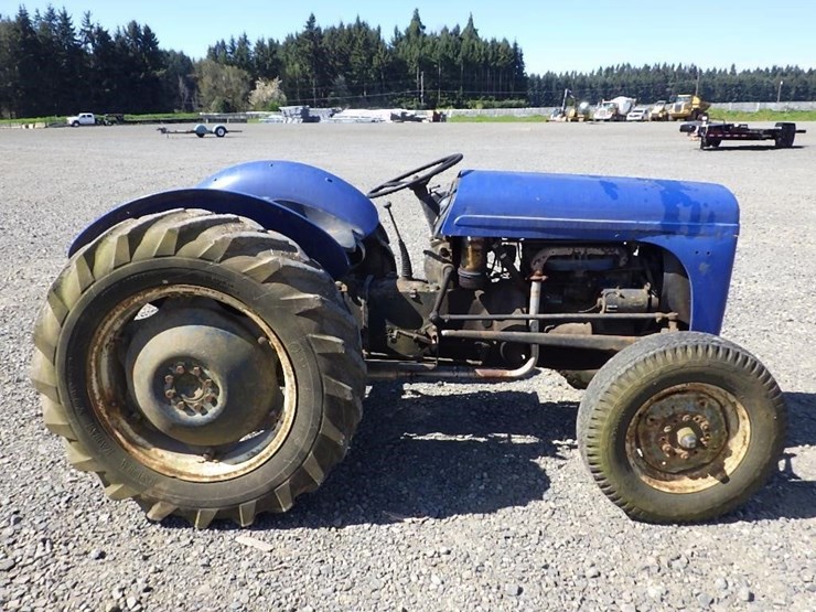 harry-ferguson-tractor-image-4