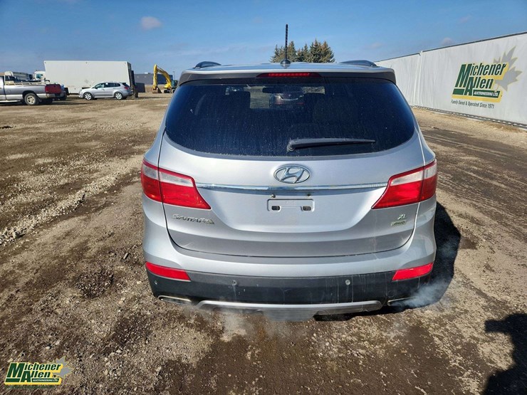 2015-hyundai-santa-fe-image-21