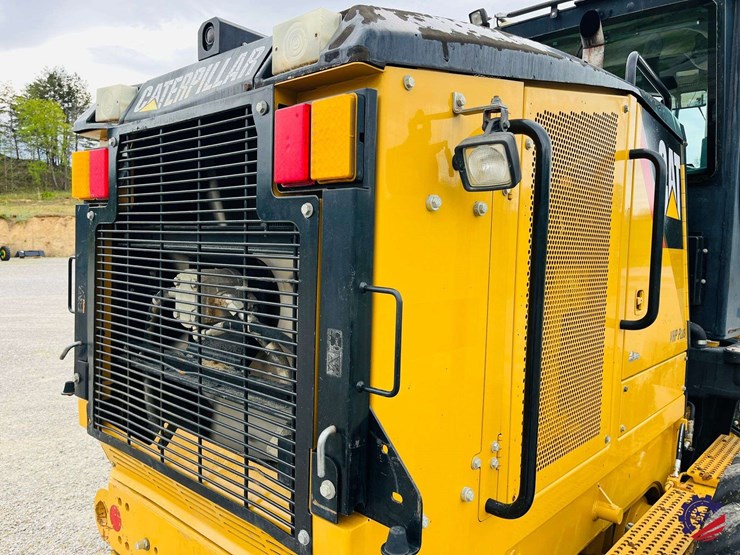 2010-caterpillar-120m-image-71