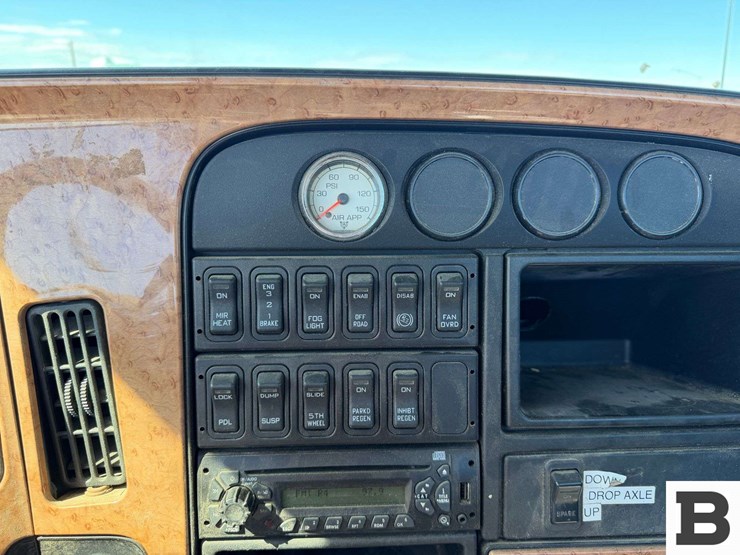 2013-international-prostar-image-45