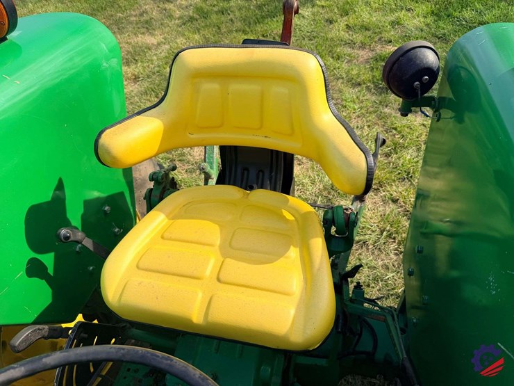 john-deere-2640-image-52