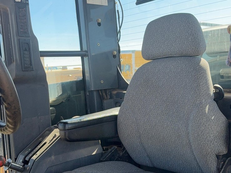 2018-deere-772g-image-37