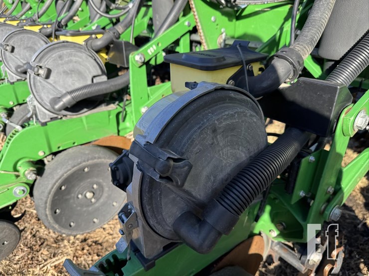john-deere-1770-image-62