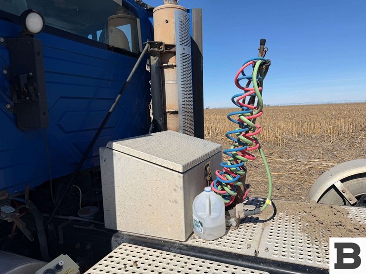 2013-international-prostar-image-12