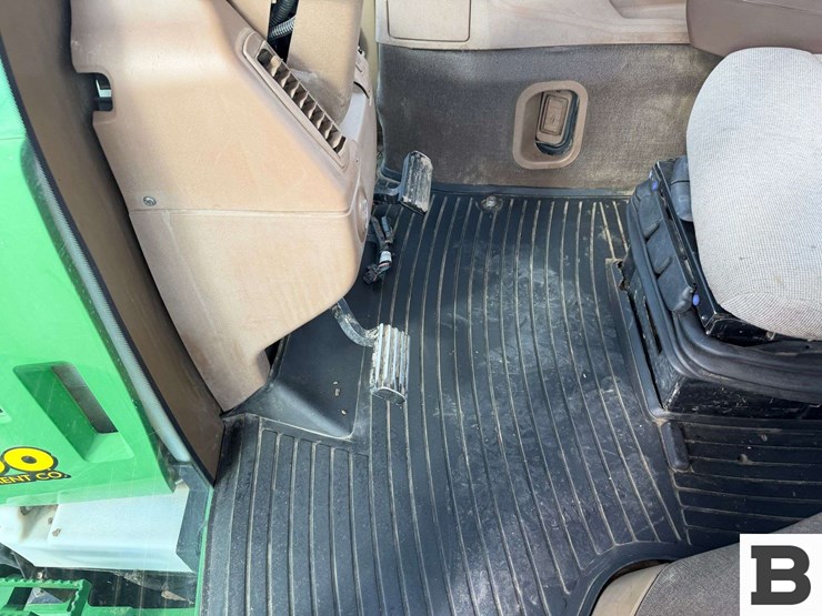 2004-john-deere-9520t-image-70