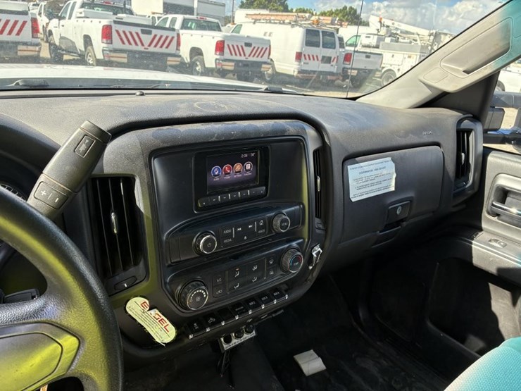 2015-gmc-sierra-3500-image-16