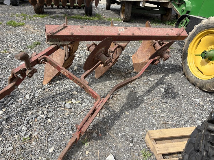 international-311-image-4