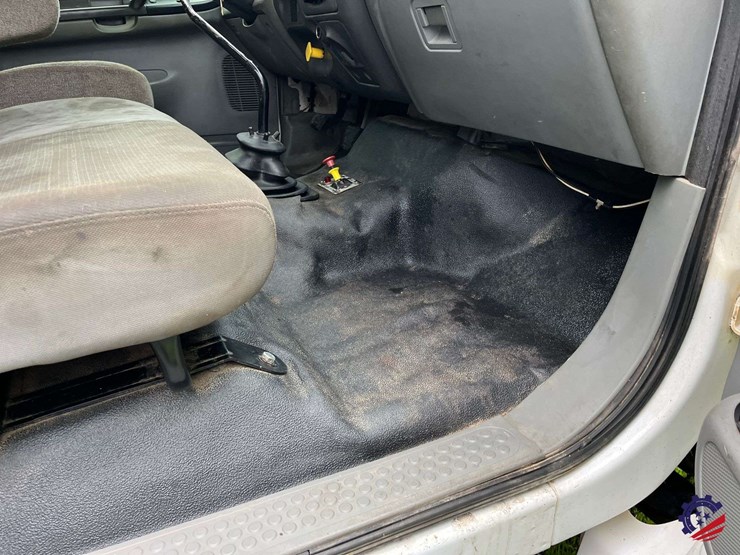 2006-ford-f750-image-64