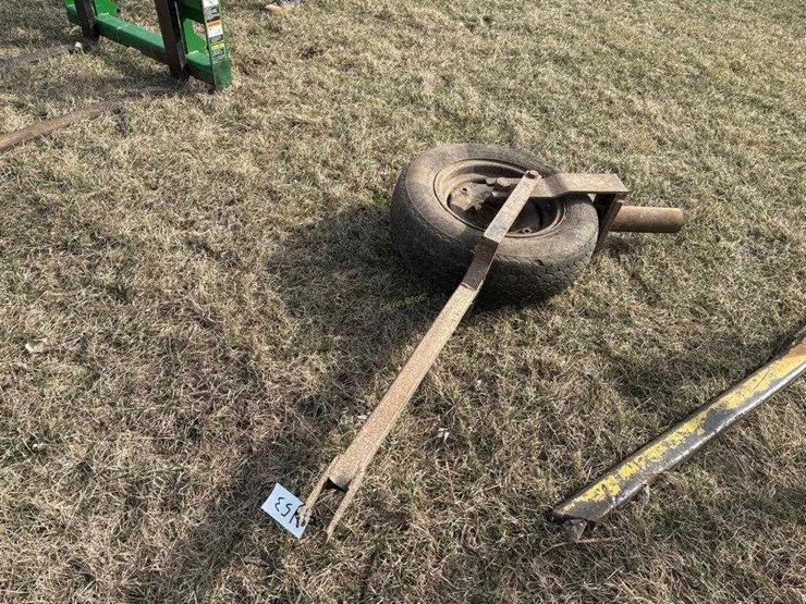 swivel-wheel-off-feeder-wagon-image-2