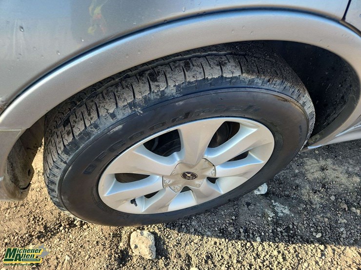 2011-subaru-tribeca-image-32