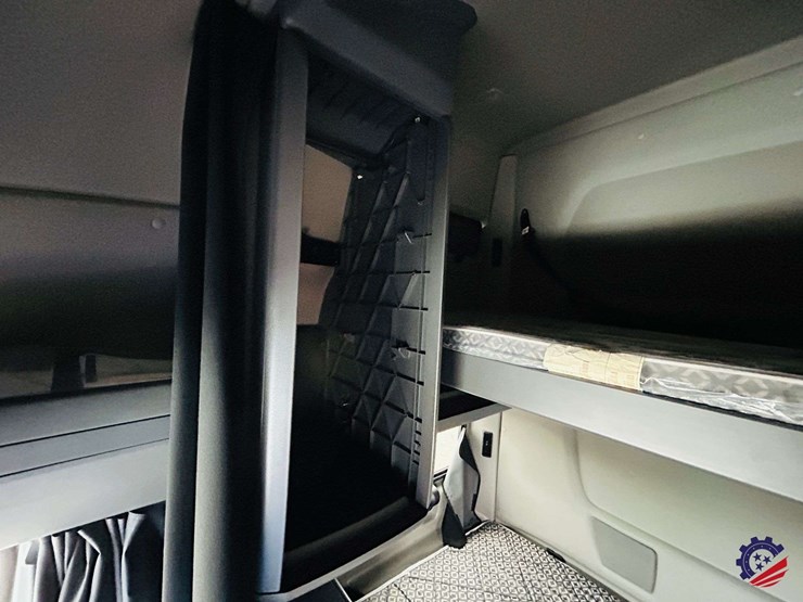 2024-international-lt62f-t/a-truck-tractor-image-88