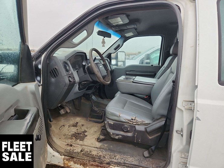 2015-ford-f550-image-10