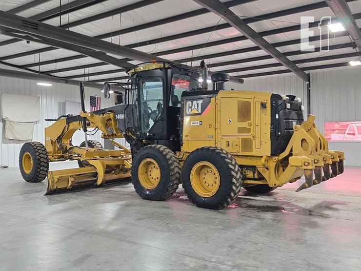 2012-caterpillar-140m2-image-4