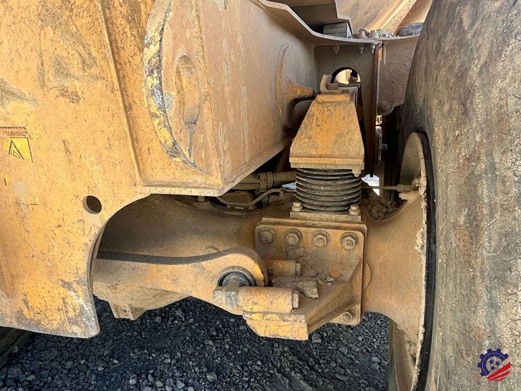 2010-volvo-a40e-image-36