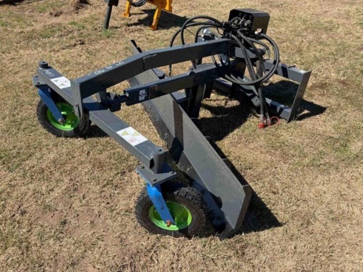 giyi-skid-steer-grader-image-1