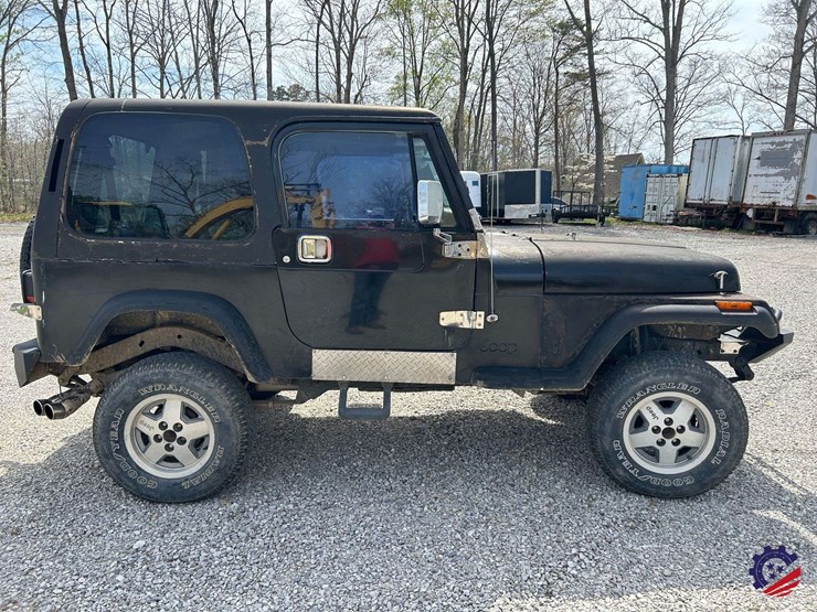 1994-jeep-wrangler-image-16