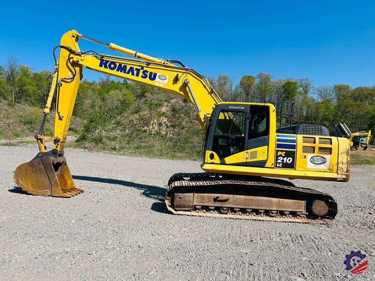 2015-komatsu-pc210-lc-image-2
