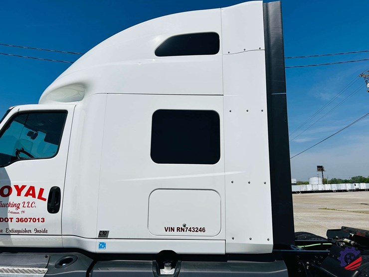 2024-international-lt62f-t/a-truck-tractor-image-35