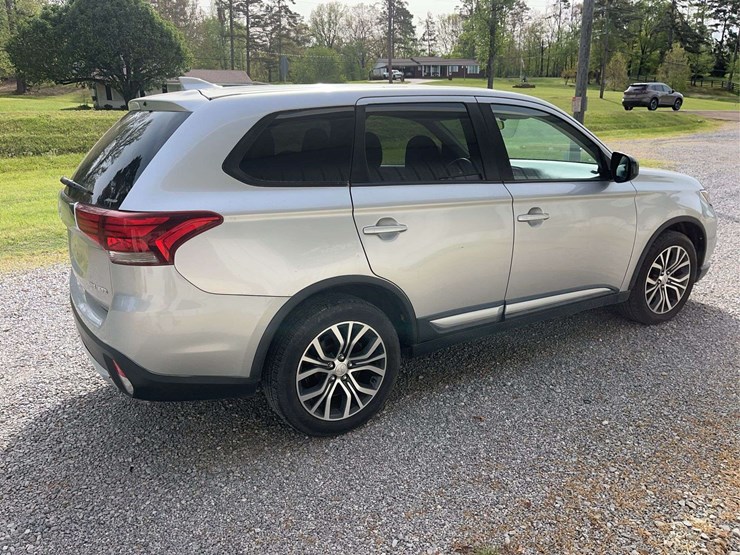 2018-mitsubishi-outlander-image-13