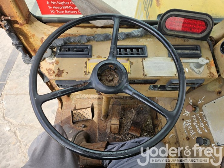 caterpillar-613c-image-21