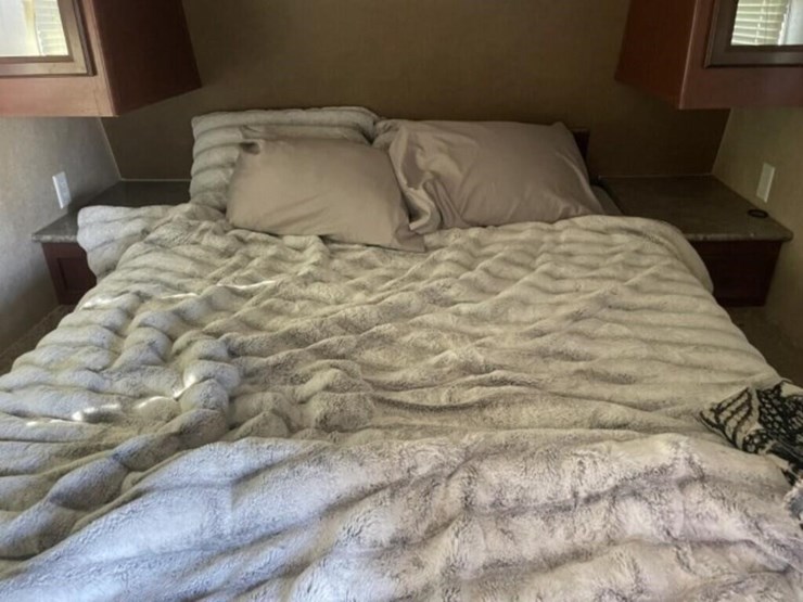 2014-forest-river-26’-puma-toy-hauler-rv-travel-image-26