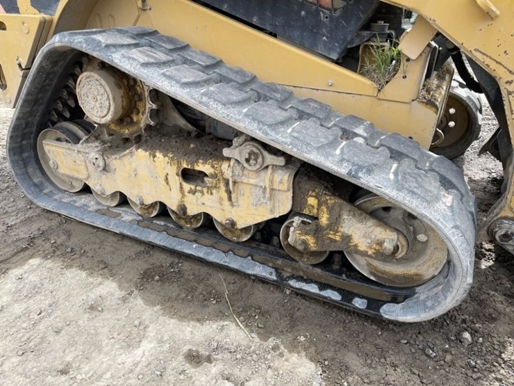 2012-caterpillar-279c2-image-12