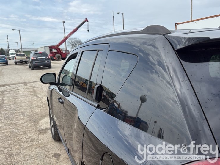 2016-jeep-compass-image-12