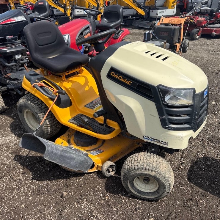 CUB CADET LTX1046KW