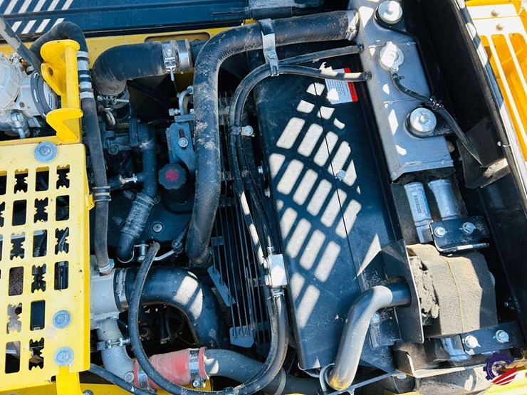 2015-komatsu-pc210-lc-image-29