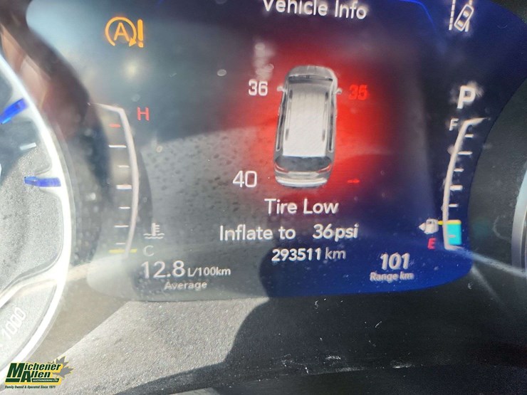 2017-chrysler-pacifica-image-7