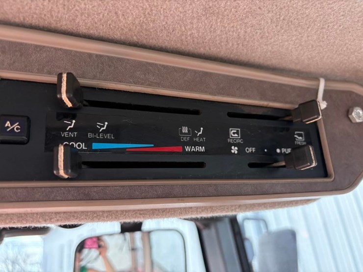 kubota-m126x-image-25