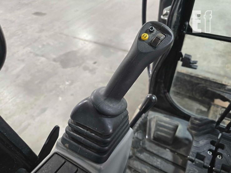 2024-caterpillar-306cr-image-23