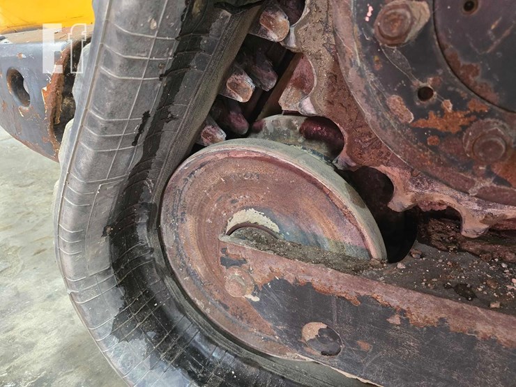 2020-jcb-3ts-8t-image-29