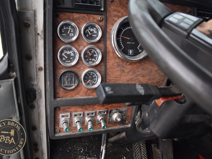 2000-kenworth-t600-image-38