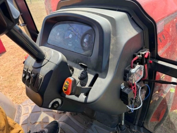 2018-kioti-dk4210-se-tractor-image-25