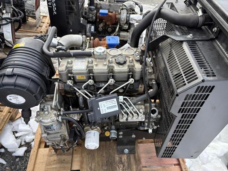 perkins-404d-22t-diesel-engine-image-1