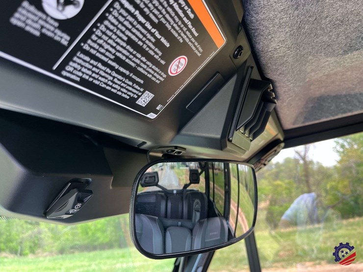 2026-can-am-defender-limited-hd11-triple-image-69