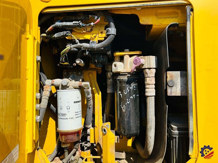 2022-komatsu-d65px-18-image-52