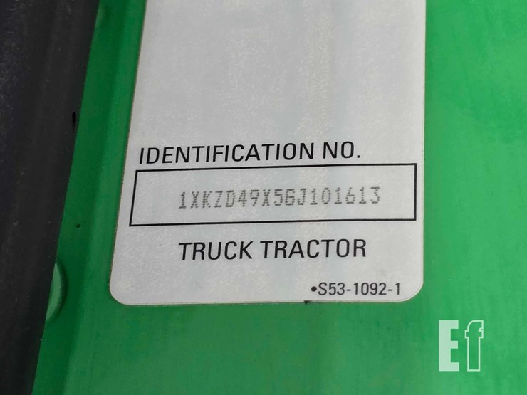 2016-kenworth-t880-image-32