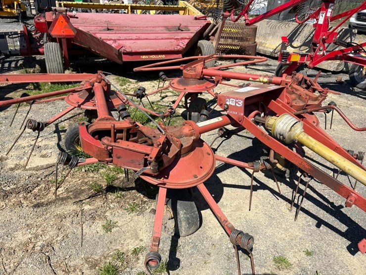 new-holland-163-image-1