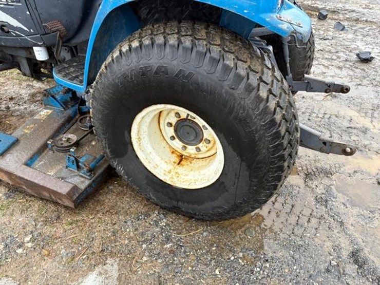 new-holland-tc25d-image-9