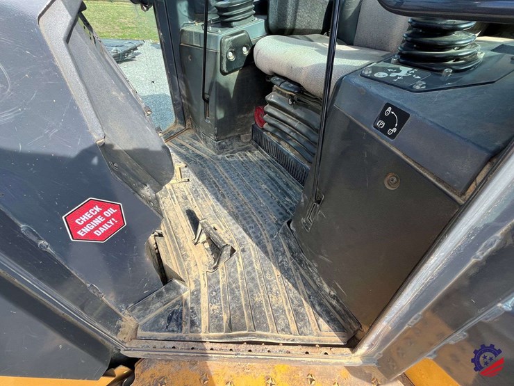 2018-deere-700k-xlt-image-62