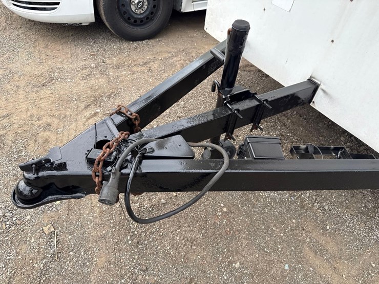 2005-cargo-wells-image-11