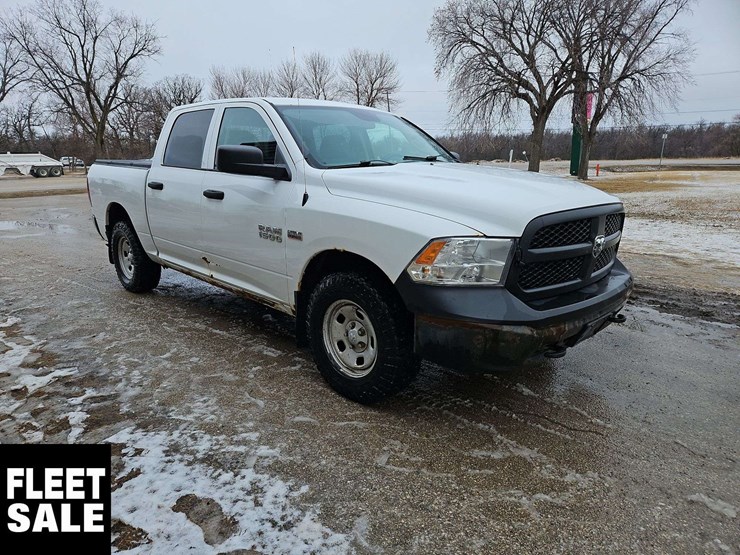 2017-dodge-1500-image-4