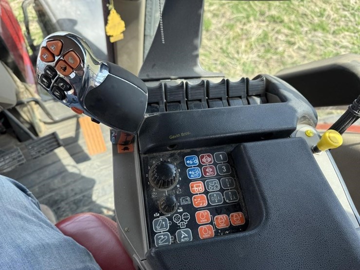 2017-case-ih-mx280-afs-magnum-tractor-image-31