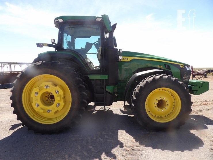 2022-john-deere-8r-370-image-6